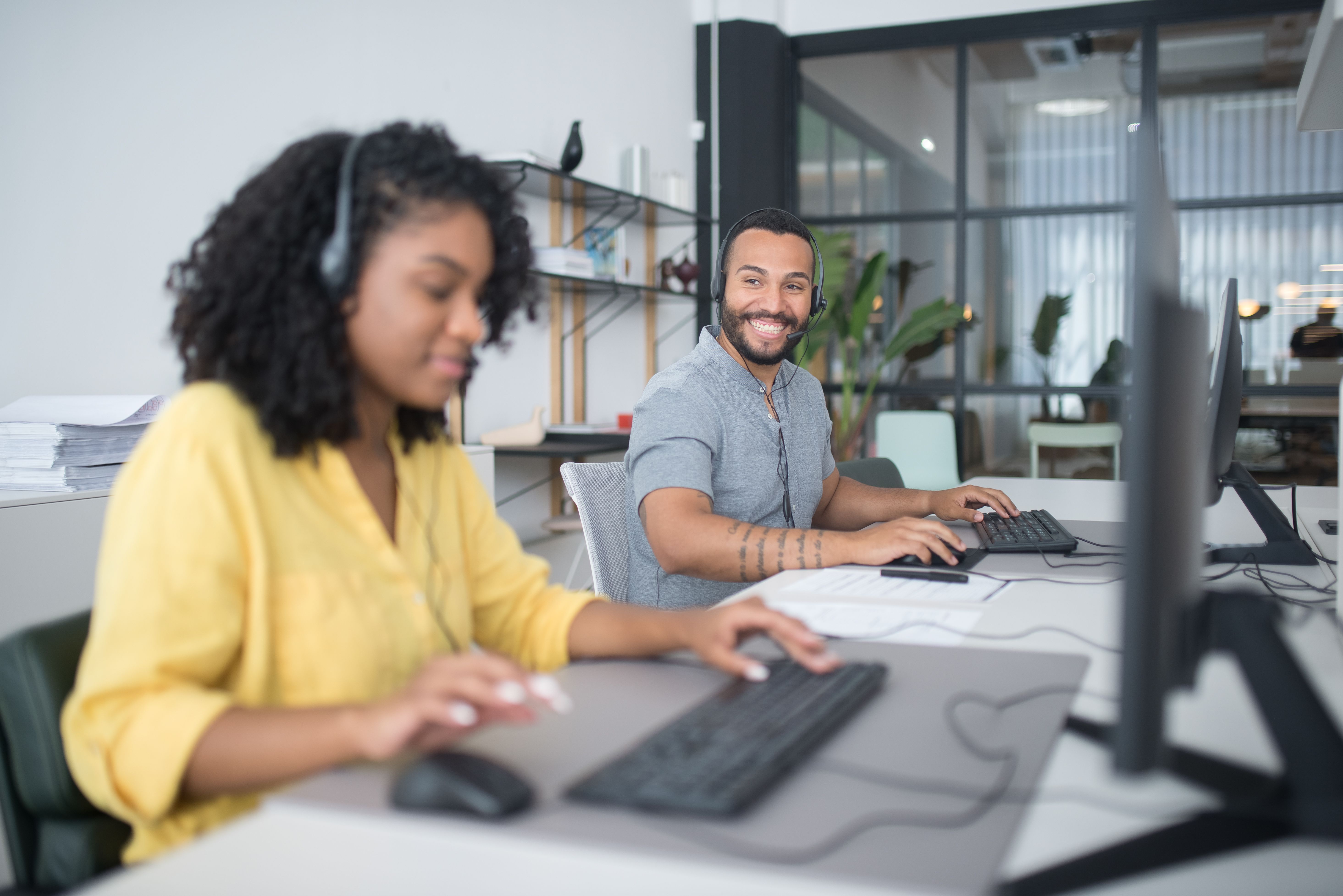 A customer service consultant helping a caller